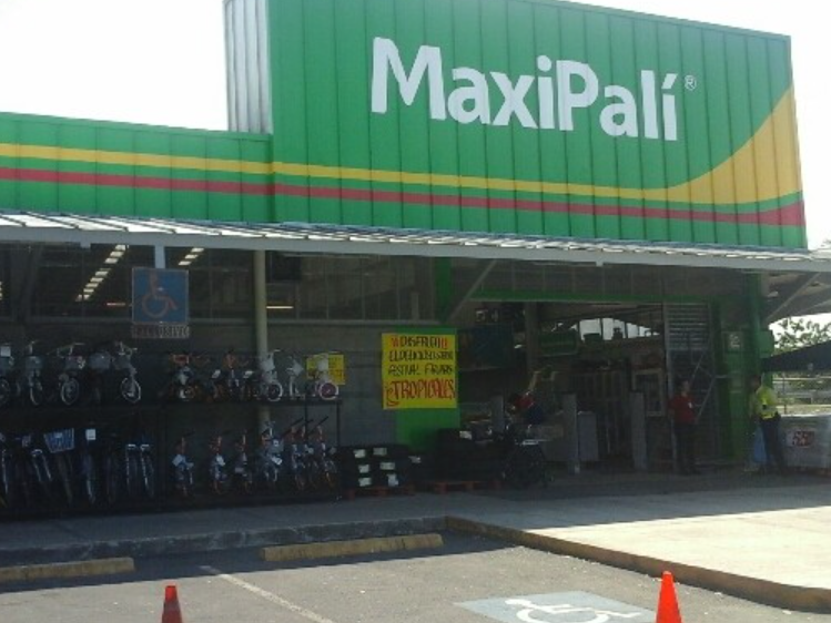 Farmacia Maxi Palí Quepos Costa Rica Las Villas