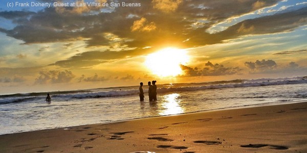 Costa Rica beaches villas rent